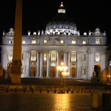 Vatican White Domus Рим Екстер'єр фото