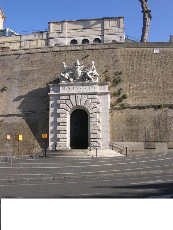 Vatican White Domus Рим Екстер'єр фото